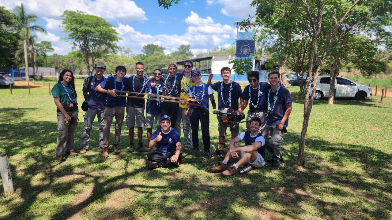 Grupo em atividade comunit&aacute;ria